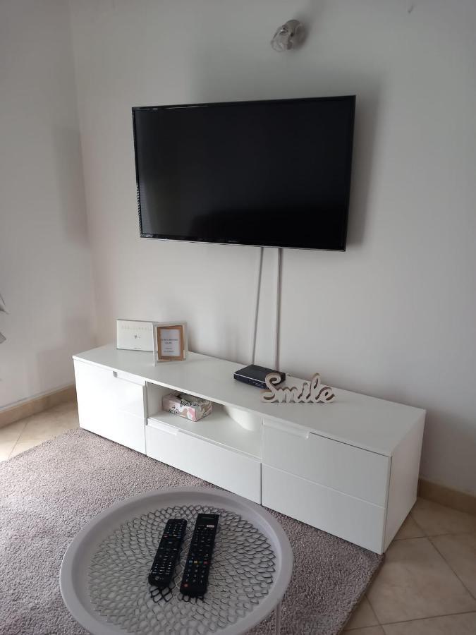 Apartman Nika Ražanac Eksteriør billede